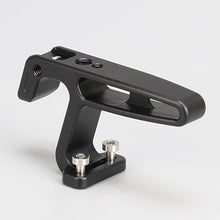 Load image into Gallery viewer, Foto4easy Black Mini Top Handle + Double 1/4"-20 Screw Mount