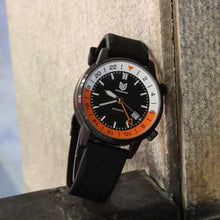 Load image into Gallery viewer, Minskolei Shield New Men's Wristwatch GMT Mechanical Automatic Watch 43MM Traveler Series Built-in Rotating Dual Time Zone Bezel, Stainless Steel Sapphire Glass 100M Waterproof Sports Rubber Strap, SteelBlack_1695