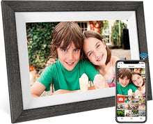 Load image into Gallery viewer, Frameo 10.1 Inch WiFi Digital Picture Frame?1280 * 800IPS HD Cloud Smart Digital Photo Frame,32GB Storage, Wall Mountable, Auto-Rotate,Easy to Share Photos or Videos via FRAMEO APP ?Wood Frame?
