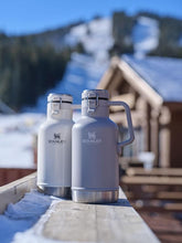 Load image into Gallery viewer, Stanley Classic Easy-Pour Growler, Insulated Growler Keeps Beer Cold &amp; Carbonated made with Stainless Steel Interior, Durable Exterior Coating &amp; Leak-Proof Lid, Easy to Carry Handle, 64 Oz, Ash

