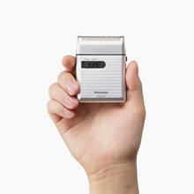 Load image into Gallery viewer, Panasonic Men&#39;s Shaver for Traveler ES-RS10-S Silver | DC3V (2 x AA Alkaline) (Japan Model)
