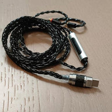 Load image into Gallery viewer, ELFINEAR USB Type-C to MMCX Headphone Cable, Built-in DAC Amp, Braided Audio Cable with Carrying Case (USB C to MMCX), Black_220

