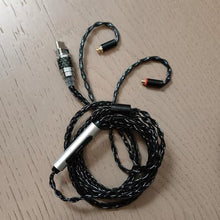 Load image into Gallery viewer, ELFINEAR USB Type-C to MMCX Headphone Cable, Built-in DAC Amp, Braided Audio Cable with Carrying Case (USB C to MMCX), Black_221
