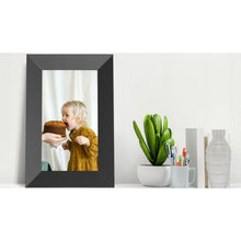 Load image into Gallery viewer, Kodak 7 Inch Black Digital Picture Frame 32GB Storage, Auto-Rotate Instant Photo &amp; Video Sharing Perfect for Family Photos Remote Uploads, Digital Display, Easy Setup_7204
