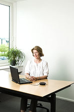 Load image into Gallery viewer, Jabra Speak 410 Corded Speakerphone for Softphones û Easy Setup, Portable USB Speaker for Holding Meetings Anywhere with Outstanding Sound Quality
